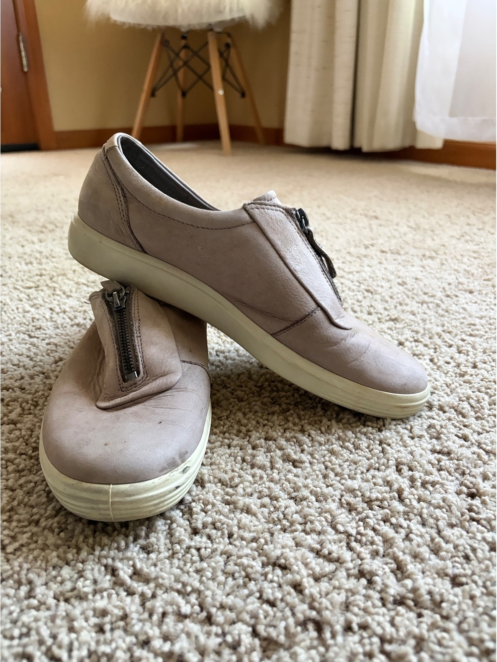 Ecco Women's Soft 7 Zip Sneakers beige nubuck leather size 10, EU 41 shoes flat